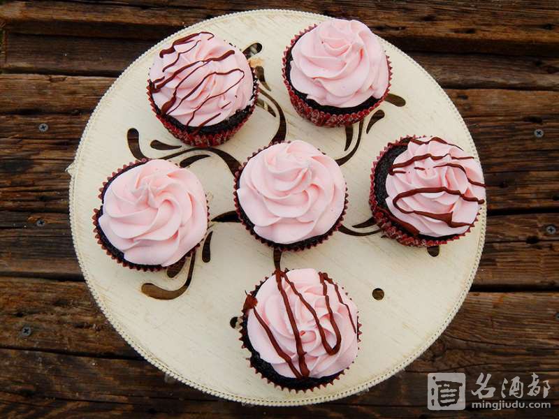 01-Red-Wine-Cupcakes-161205